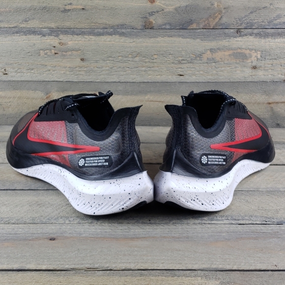 women's zoom gravity sneakers